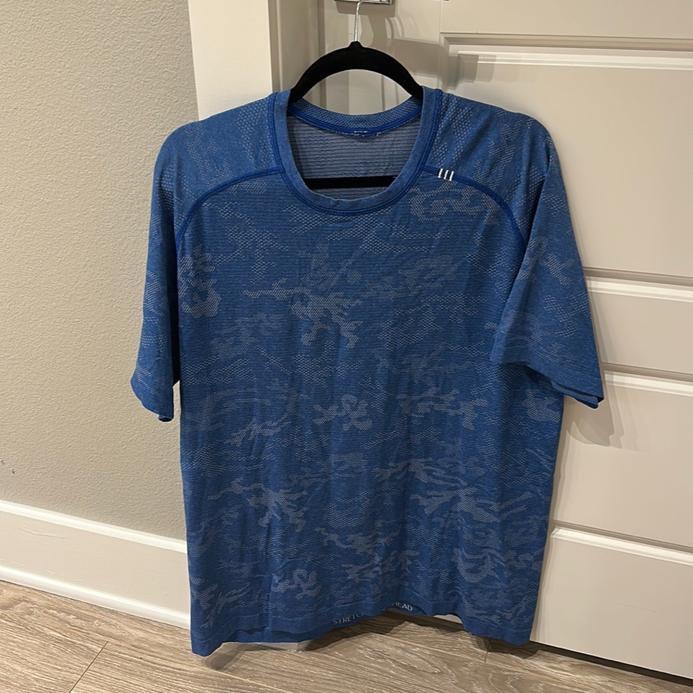 Lululemon Men’s Shirt